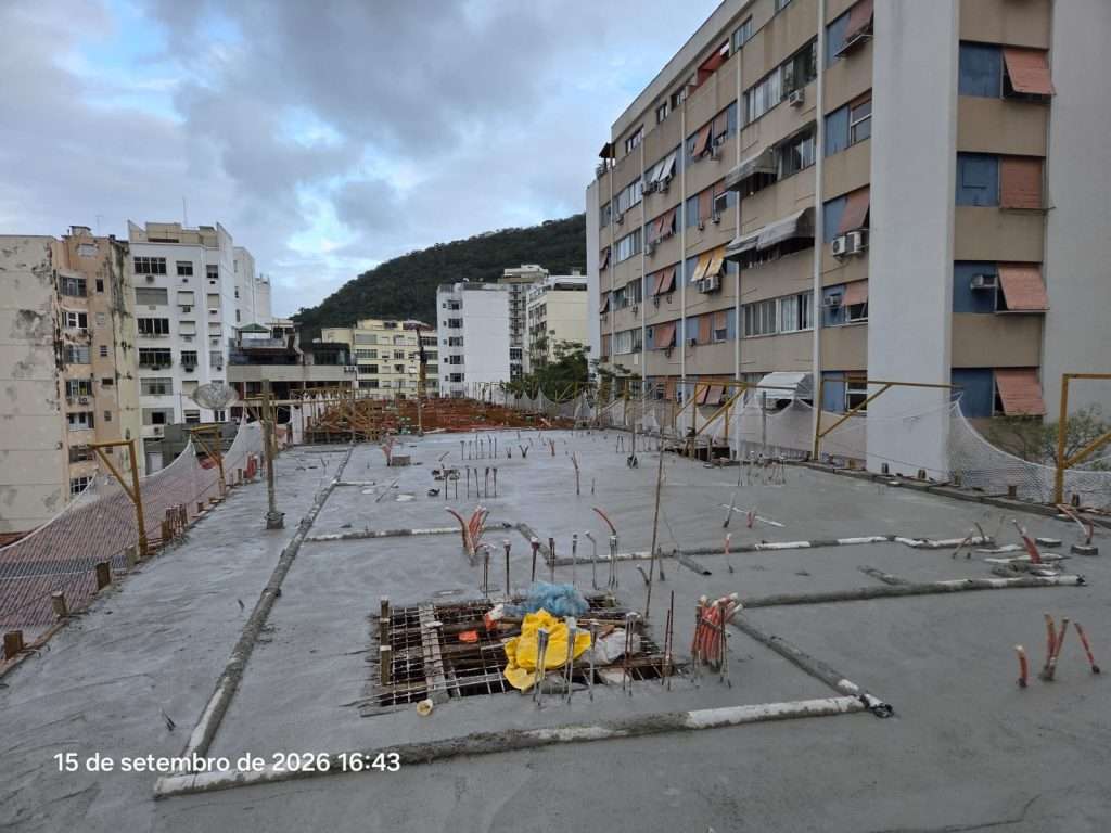 Concretagem do piso do 7° pavimento - Bloco 03