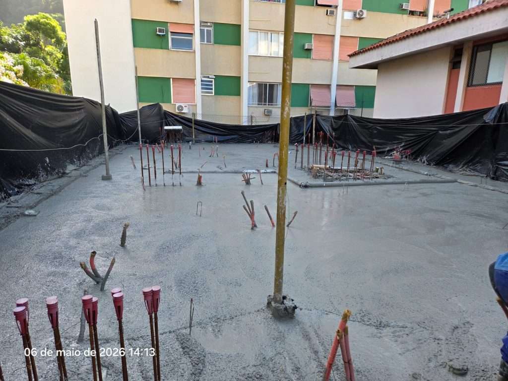 Concretagem da laje do 4° pavimento